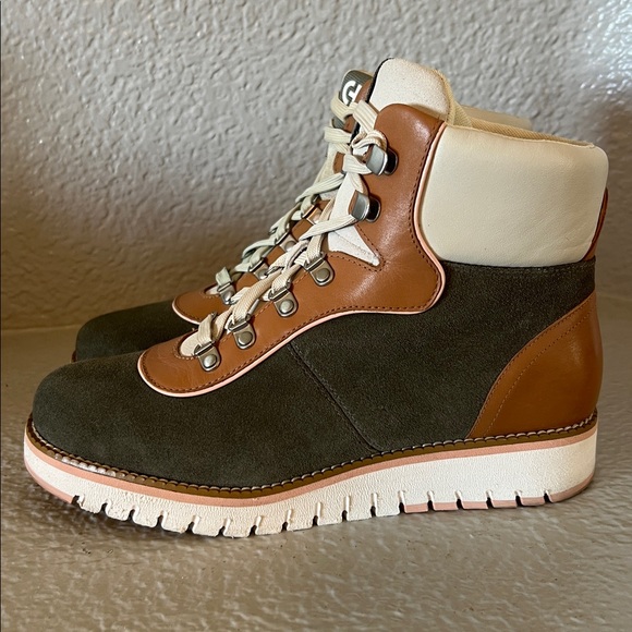 COLE HAAN Women's ZERØGRAND Explore Upstate Hiker Boots Size 7 - Picture 3 of 7